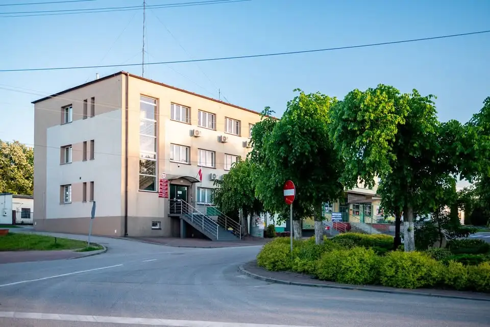 Gmina Dmosin podpisała umowę na przebudowę drogi w Nadolnej Wsi