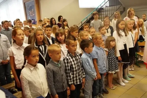 Boisko wielofunkcyjne w Brzezinach otwarte dla mieszkańców