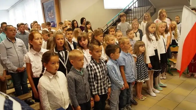 Boisko wielofunkcyjne w Brzezinach otwarte dla mieszkańców