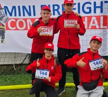 Młodzieżowa Drużyna Pożarnicza z Dmosina błyszczy na MINI FCC w Brzezinach