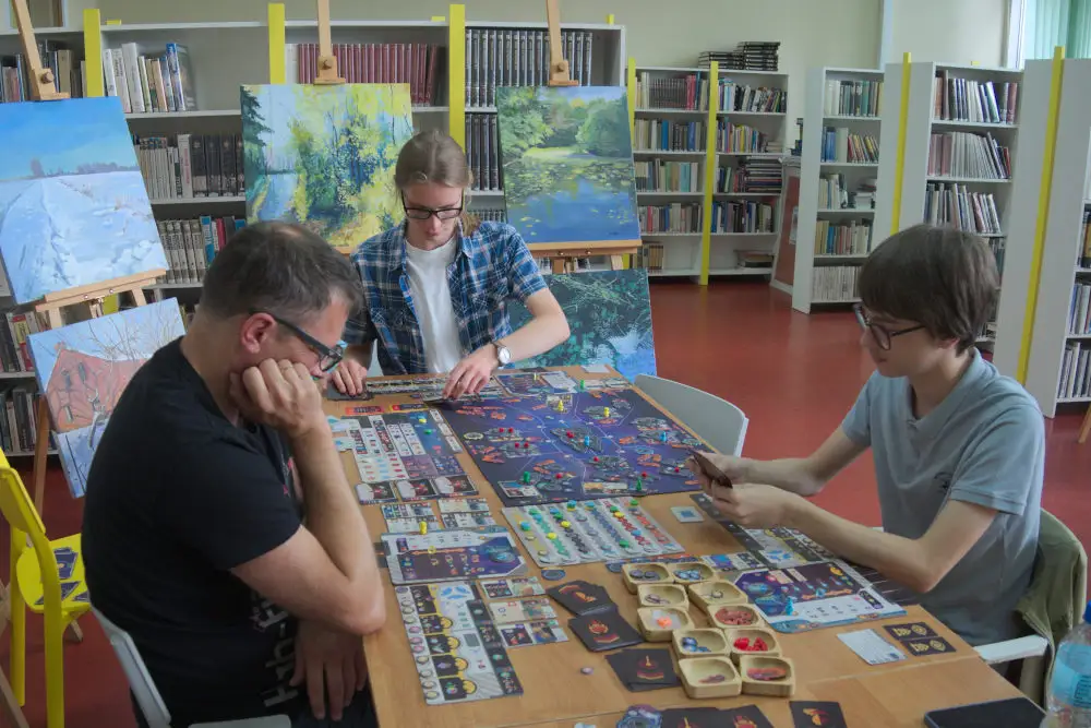 Planszówkowe popołudnie w brzezińskiej bibliotece