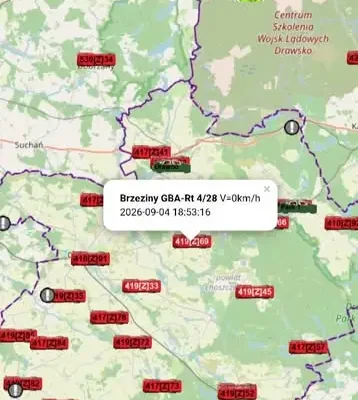 Interwencje strażaków po wichurze: powalone drzewa i zerwana linia energetyczna w okolicach Rzecka