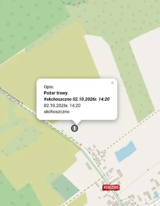 Pożar pola w Zatomiu. Druhowie z OSP Brzeziny zawróceni z drogi